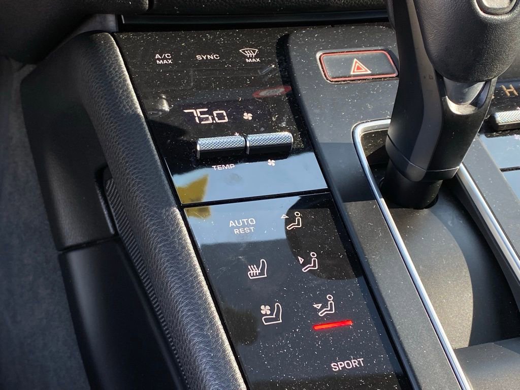 Used 2022 Porsche Macan AWD/4WD image 21