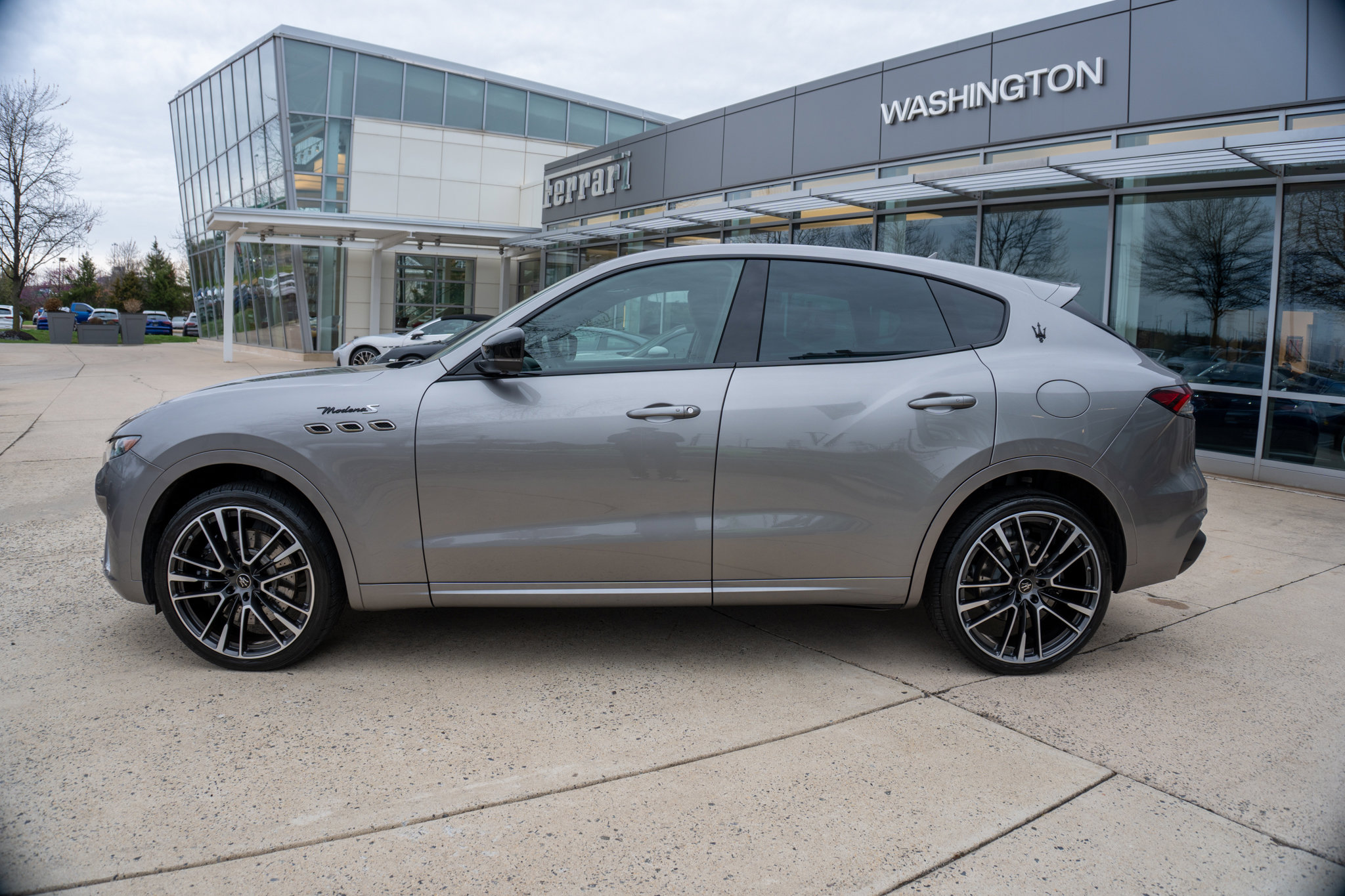 Used 2022 Maserati Levante Modena S image 2
