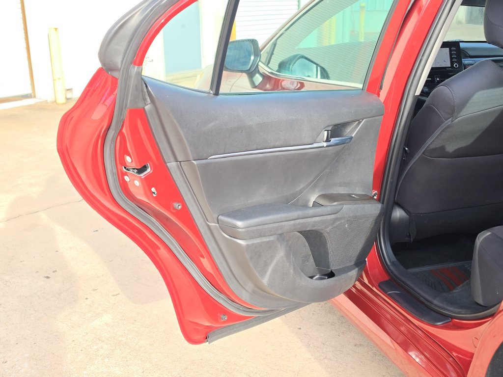 Used 2022 Toyota Camry LE FWD image 12