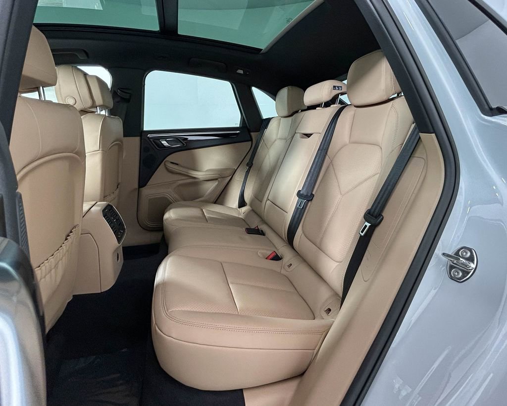 New 2026 Porsche Macan AWD/4WD image 27