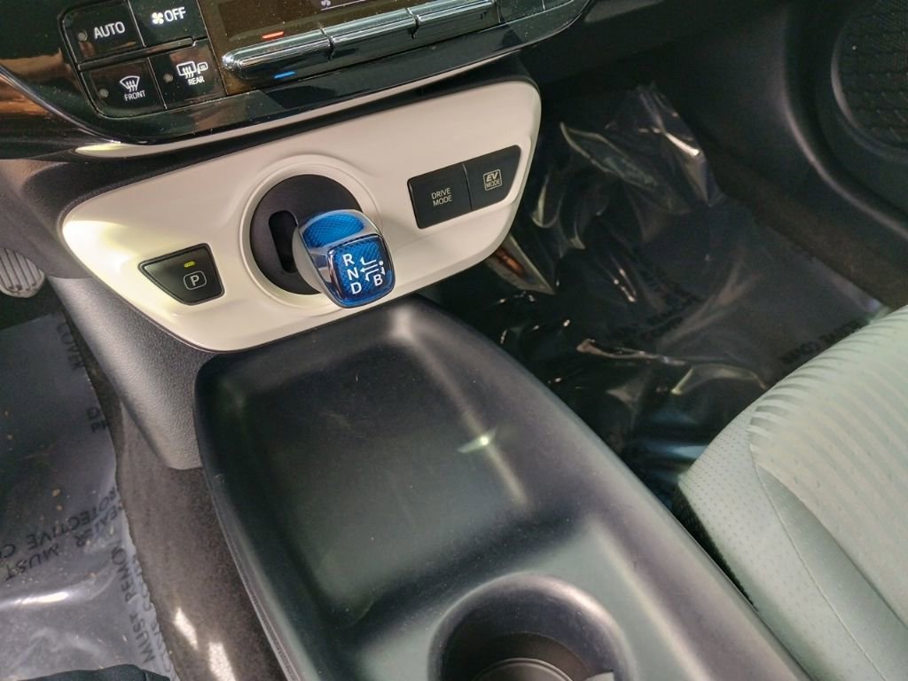 Used 2018 Toyota Prius Two FWD image 30