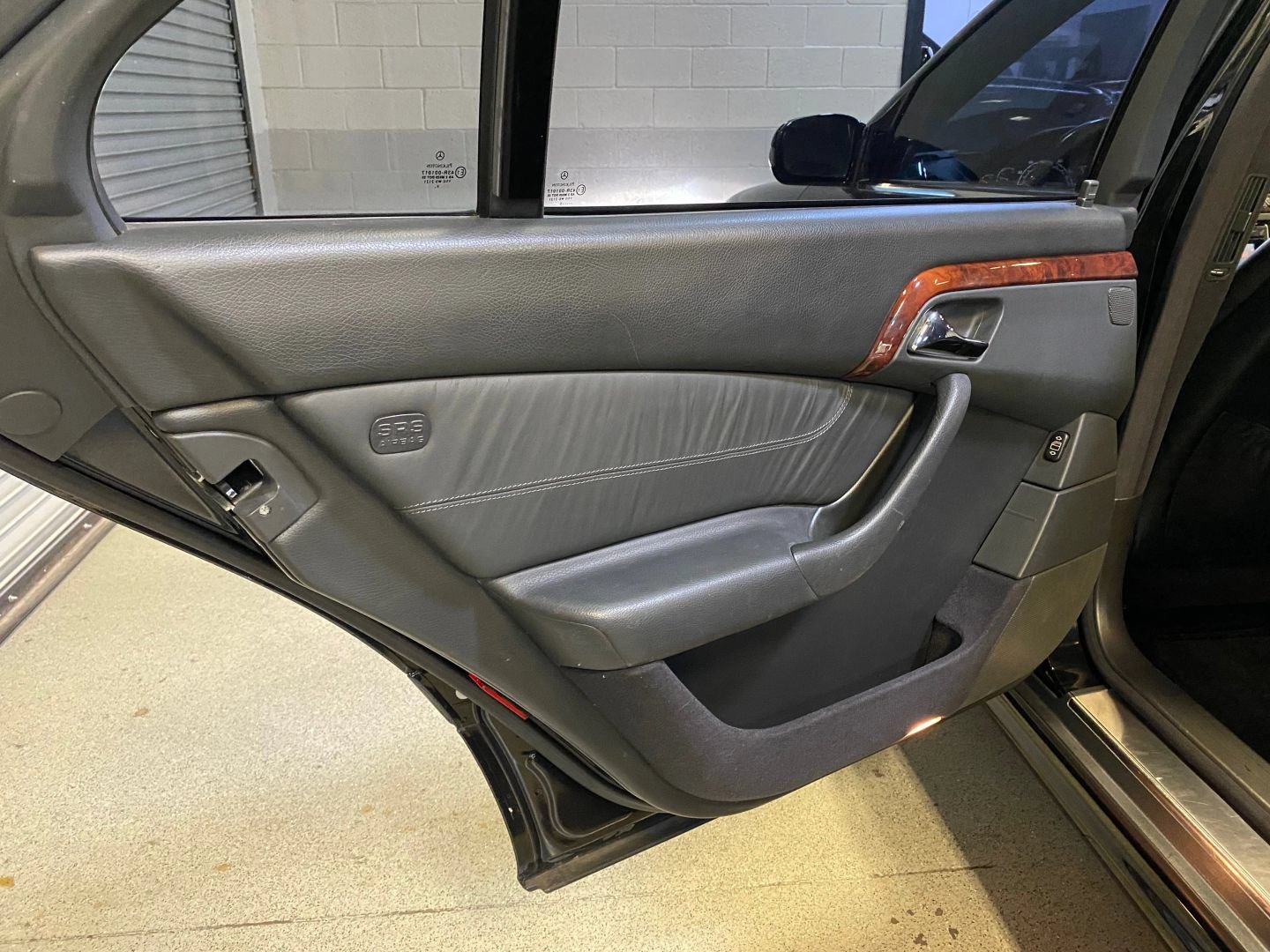 Used 2000 Mercedes-Benz S 500 image 31