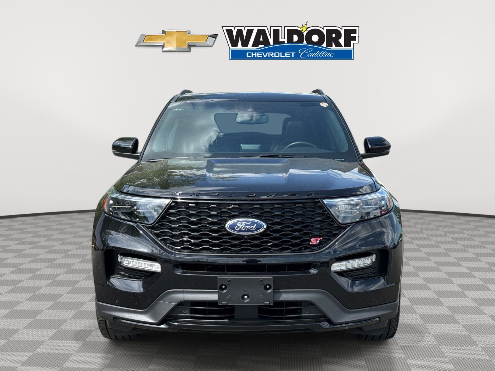Used 2023 Ford Explorer ST w/ Equipment Group 401A AWD/4WD image 2