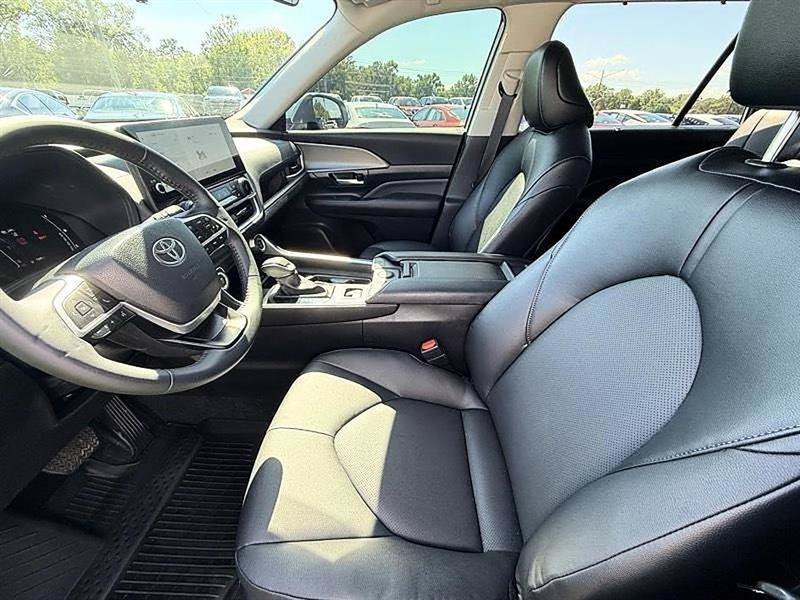 Used 2026 Toyota Grand Highlander FWD image 19