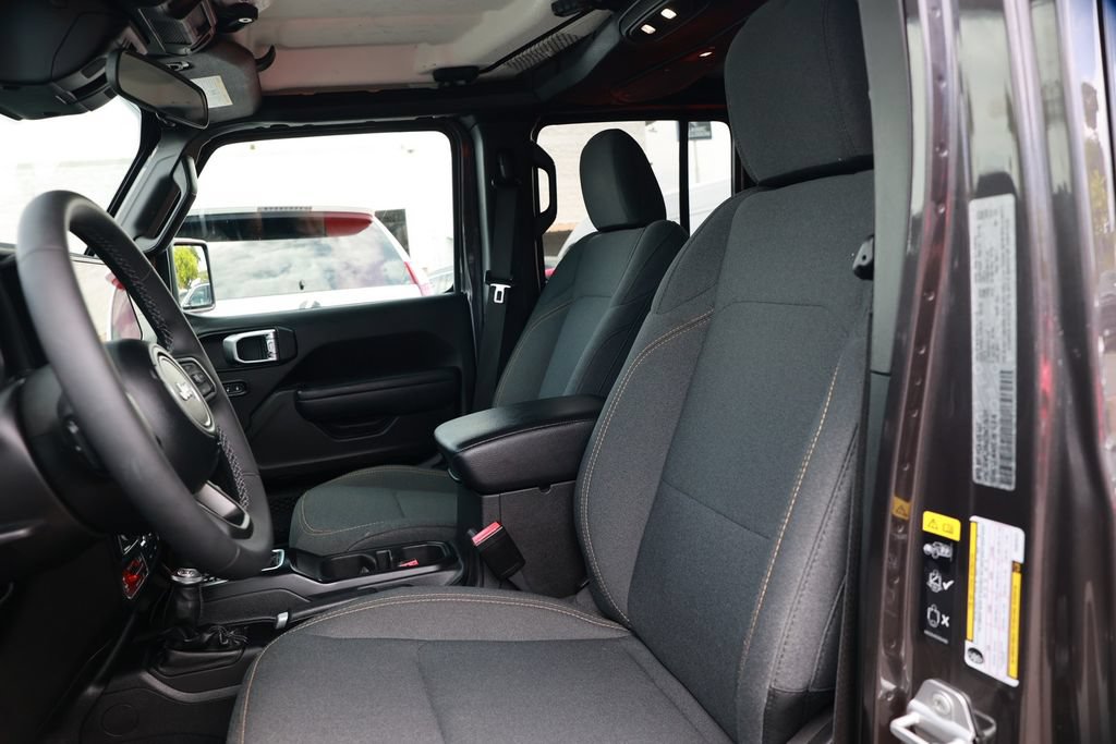 Used 2025 Jeep Wrangler Unlimited Sport S 4xe AWD/4WD image 18