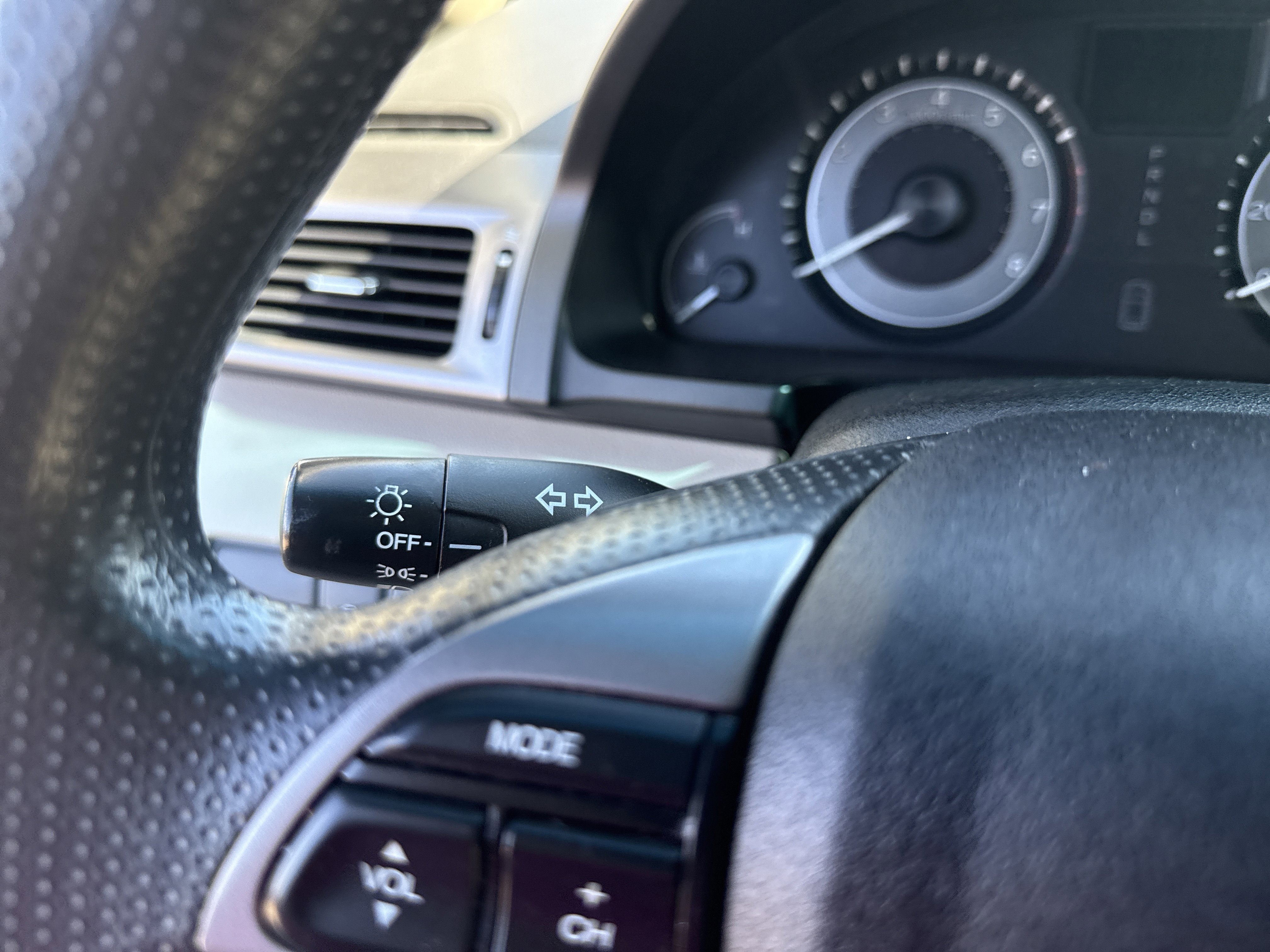 Used 2014 Honda Odyssey LX image 22