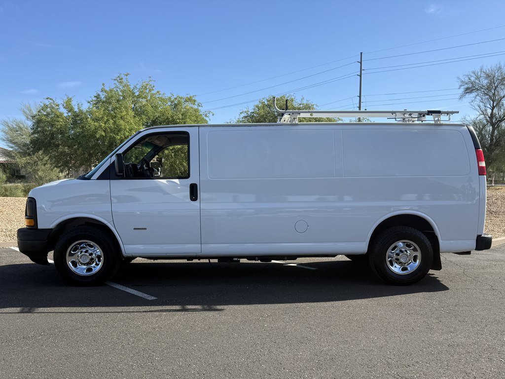 Used 2014 Chevrolet Express 3500 Extended image 2