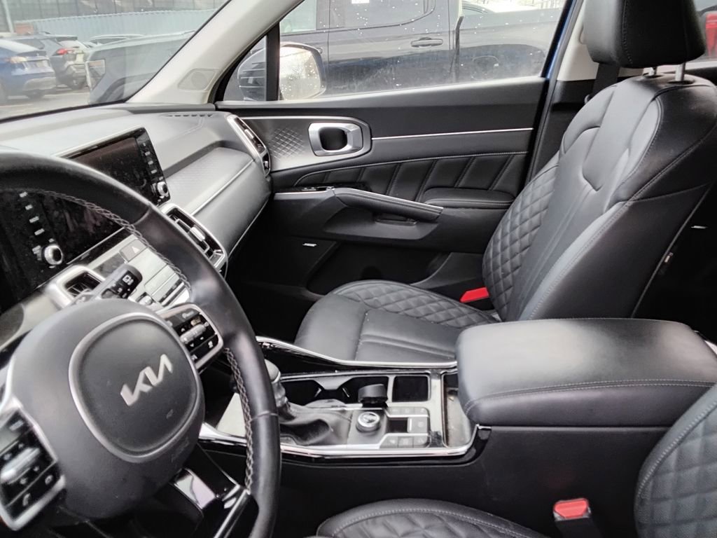 Used 2022 Kia Sorento SX image 9