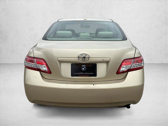 Used 2010 Toyota Camry LE image 7