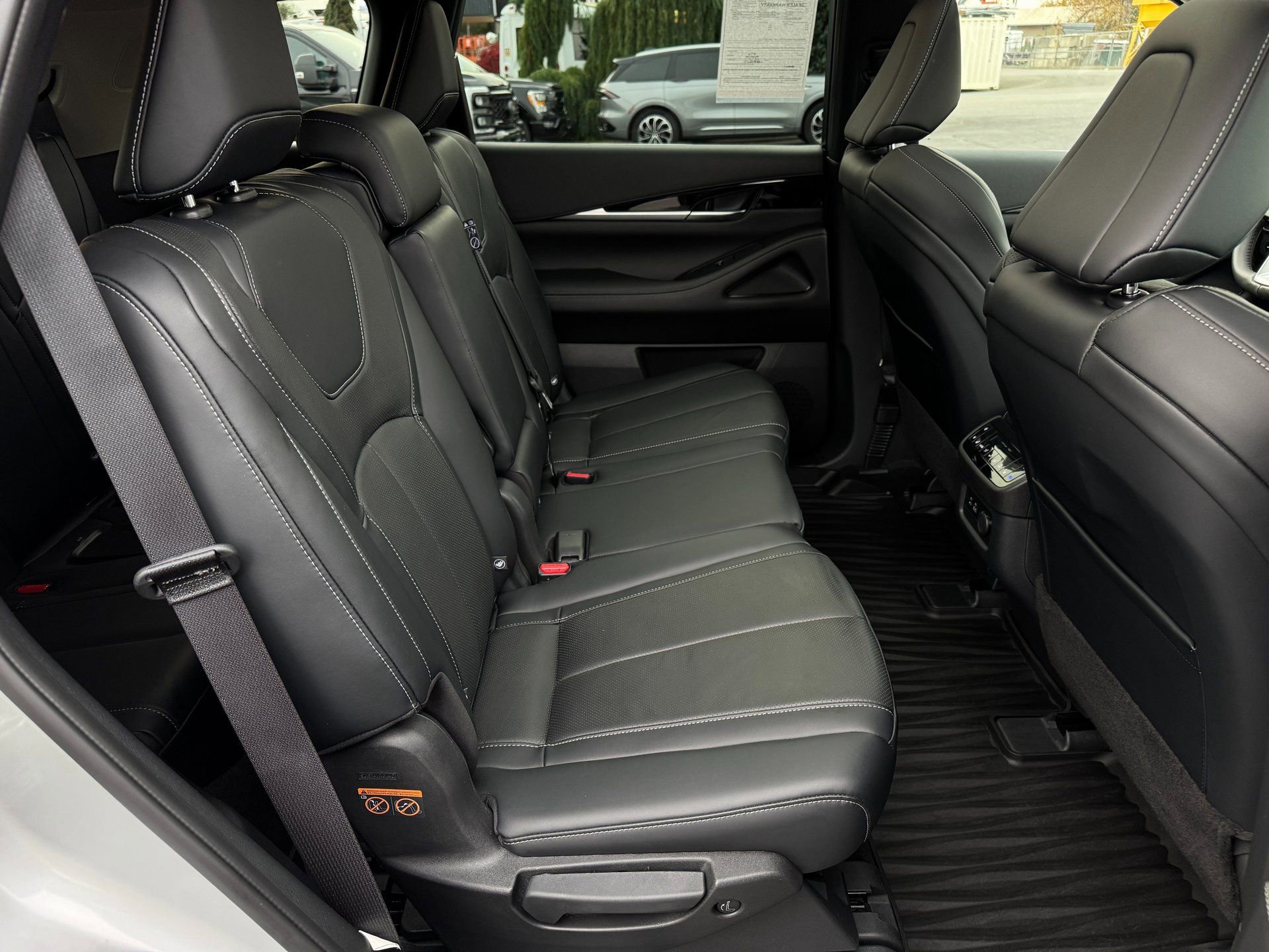 Used 2023 INFINITI QX60 Pure image 18