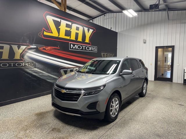 Used 2023 Chevrolet Equinox LT image 1