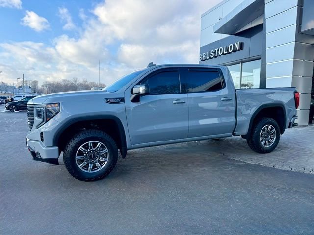 Used 2024 GMC Sierra 1500 AT4 w/ Technology Package image 5