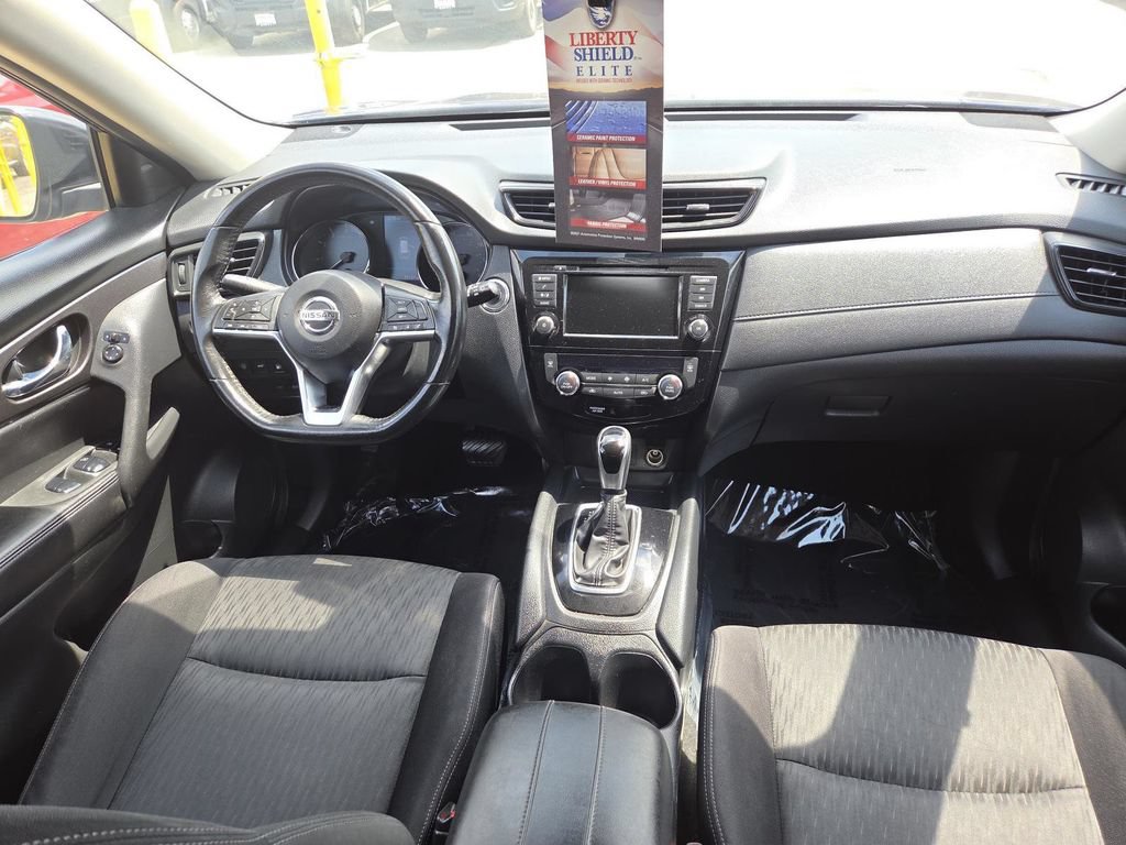 Used 2020 Nissan Rogue SV FWD image 19