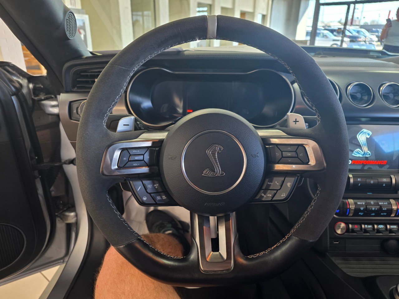 Used 2022 Ford Mustang Shelby GT500 w/ Technology Package image 15