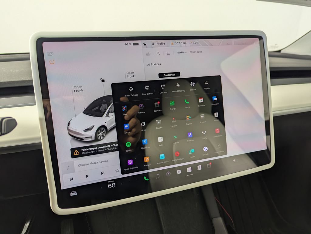 Used 2022 Tesla Model Y Long Range image 15