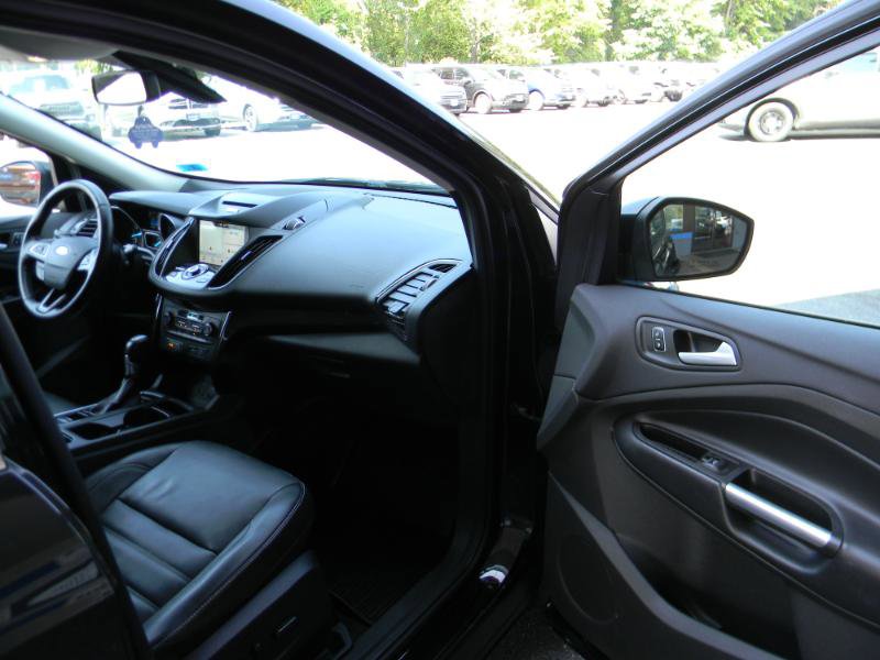 Used 2017 Ford Escape Titanium image 21