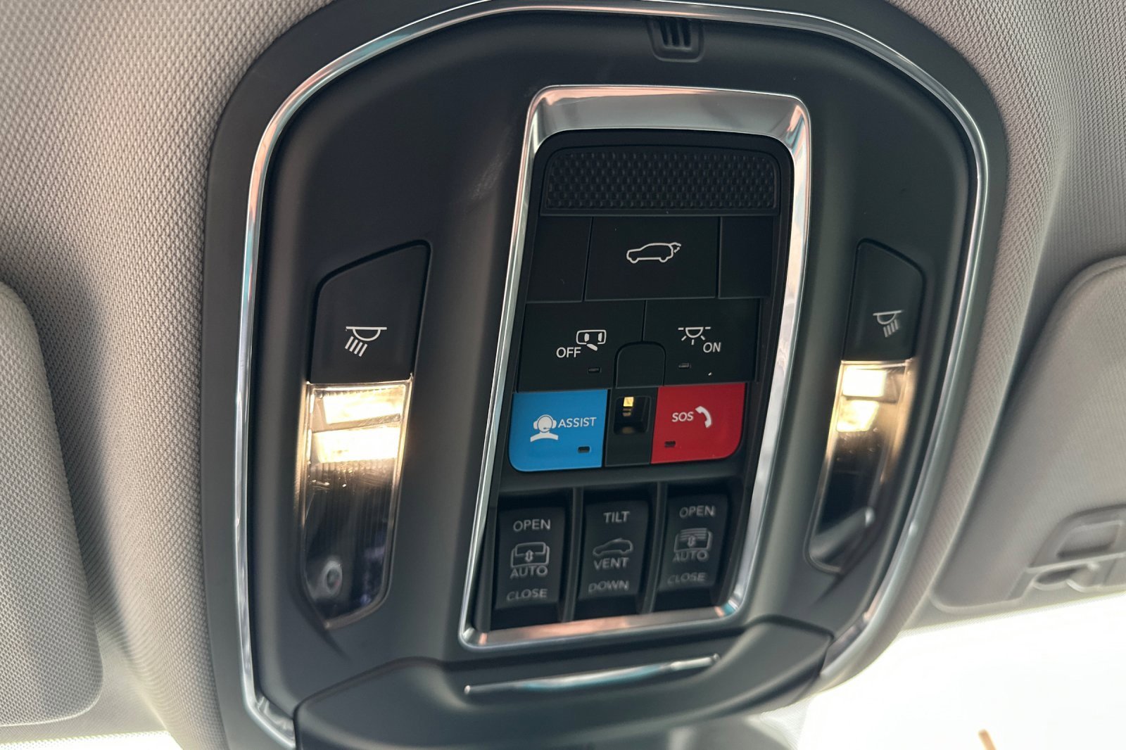 Used 2023 Jeep Grand Cherokee L Limited w/ Trailer Tow Group (B) image 24