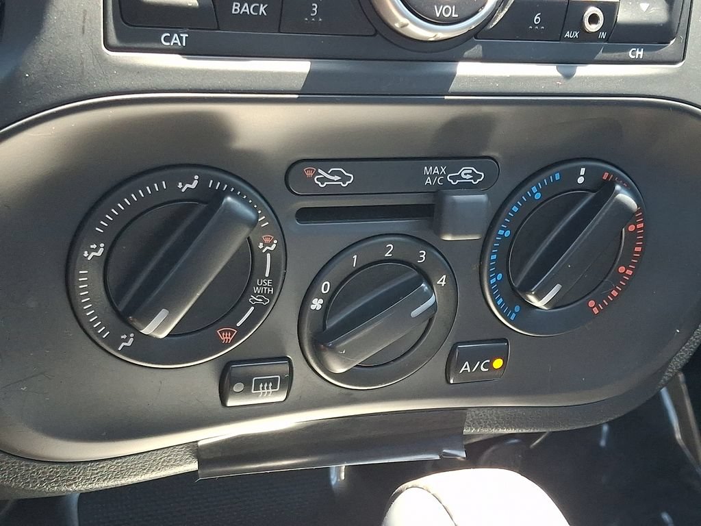 Used 2014 Nissan Juke S AWD/4WD image 15