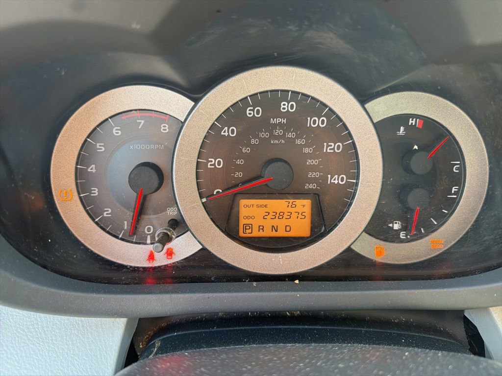 Used 2007 Toyota RAV4 Limited AWD/4WD image 6