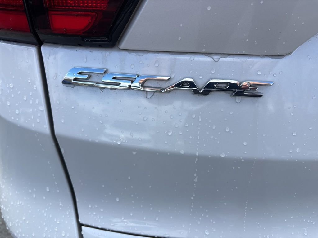 Used 2019 Ford Escape Titanium AWD/4WD image 18
