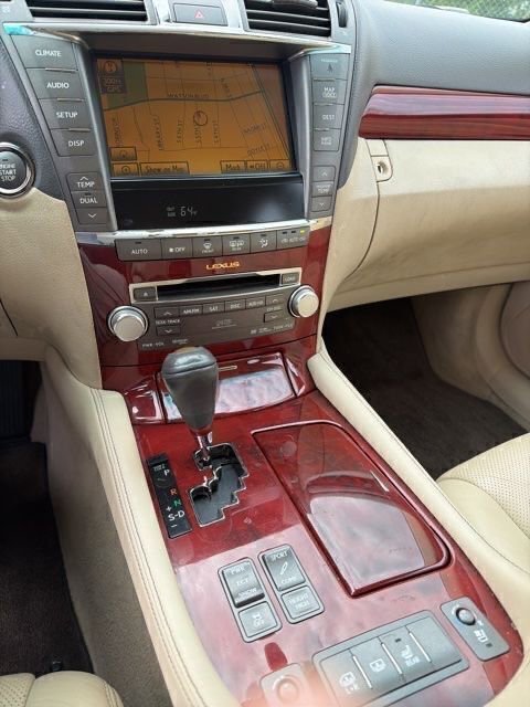 Used 2010 Lexus LS 460 L image 11