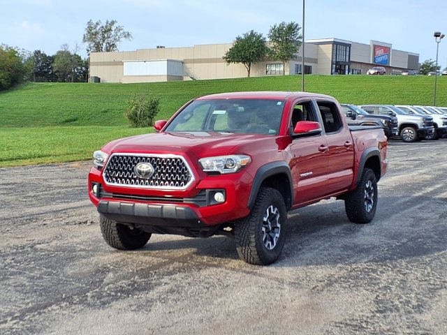 Used 2018 Toyota Tacoma TRD Off-Road AWD/4WD image 14