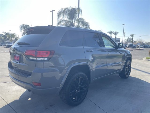 Used 2022 Jeep Grand Cherokee Laredo X image 8