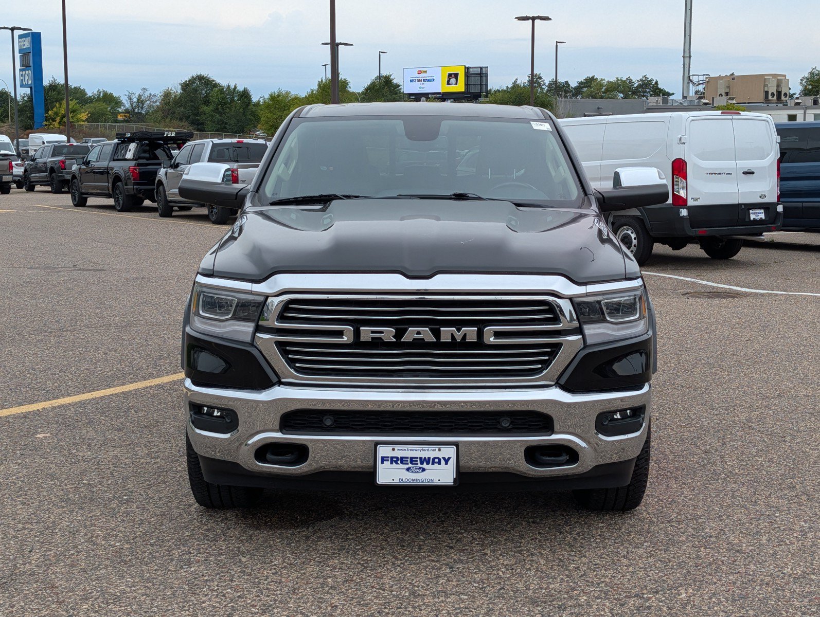 Used 2019 RAM 1500 Laramie AWD/4WD image 8