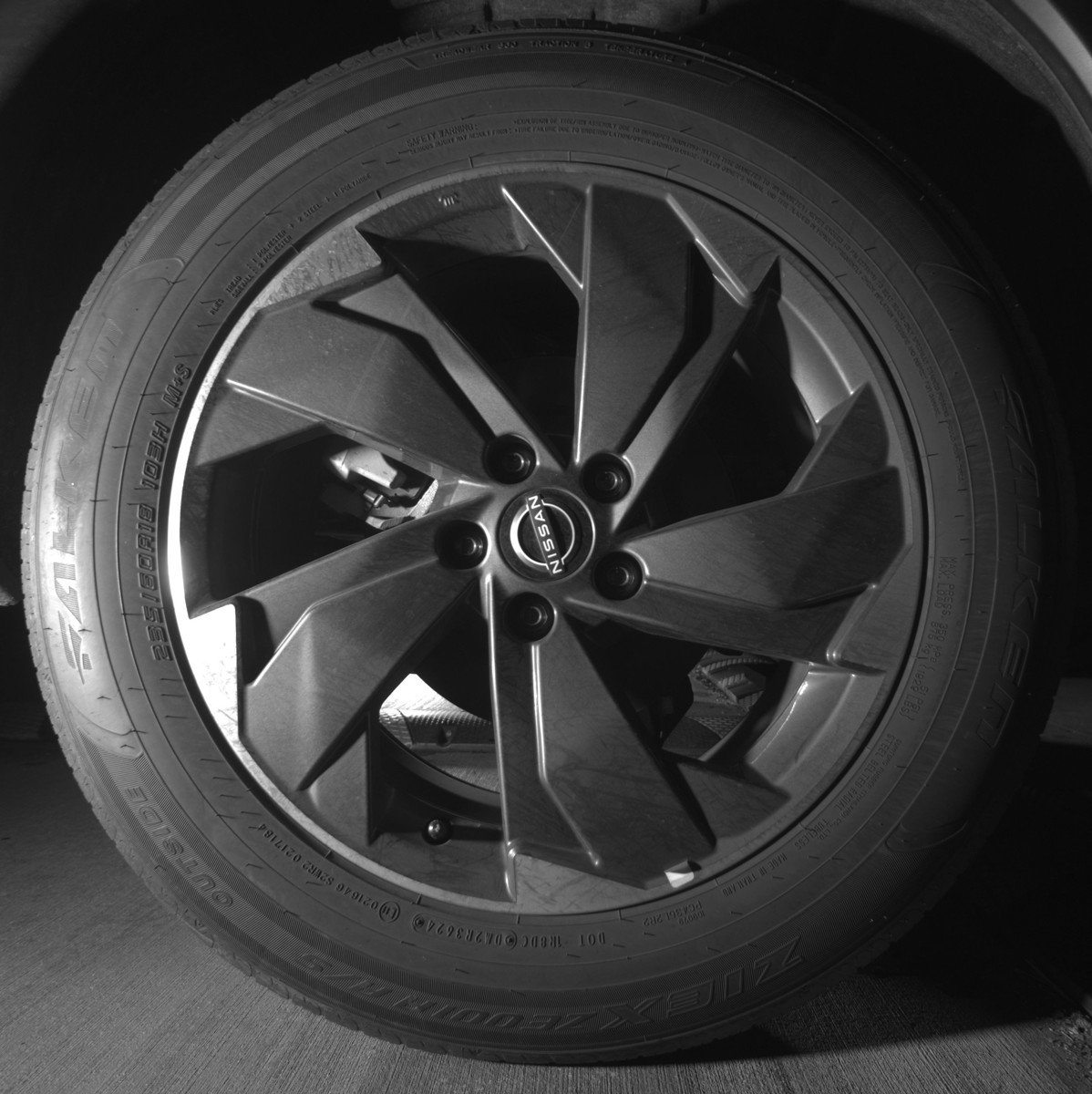 Used 2025 Nissan Rogue SV image 15