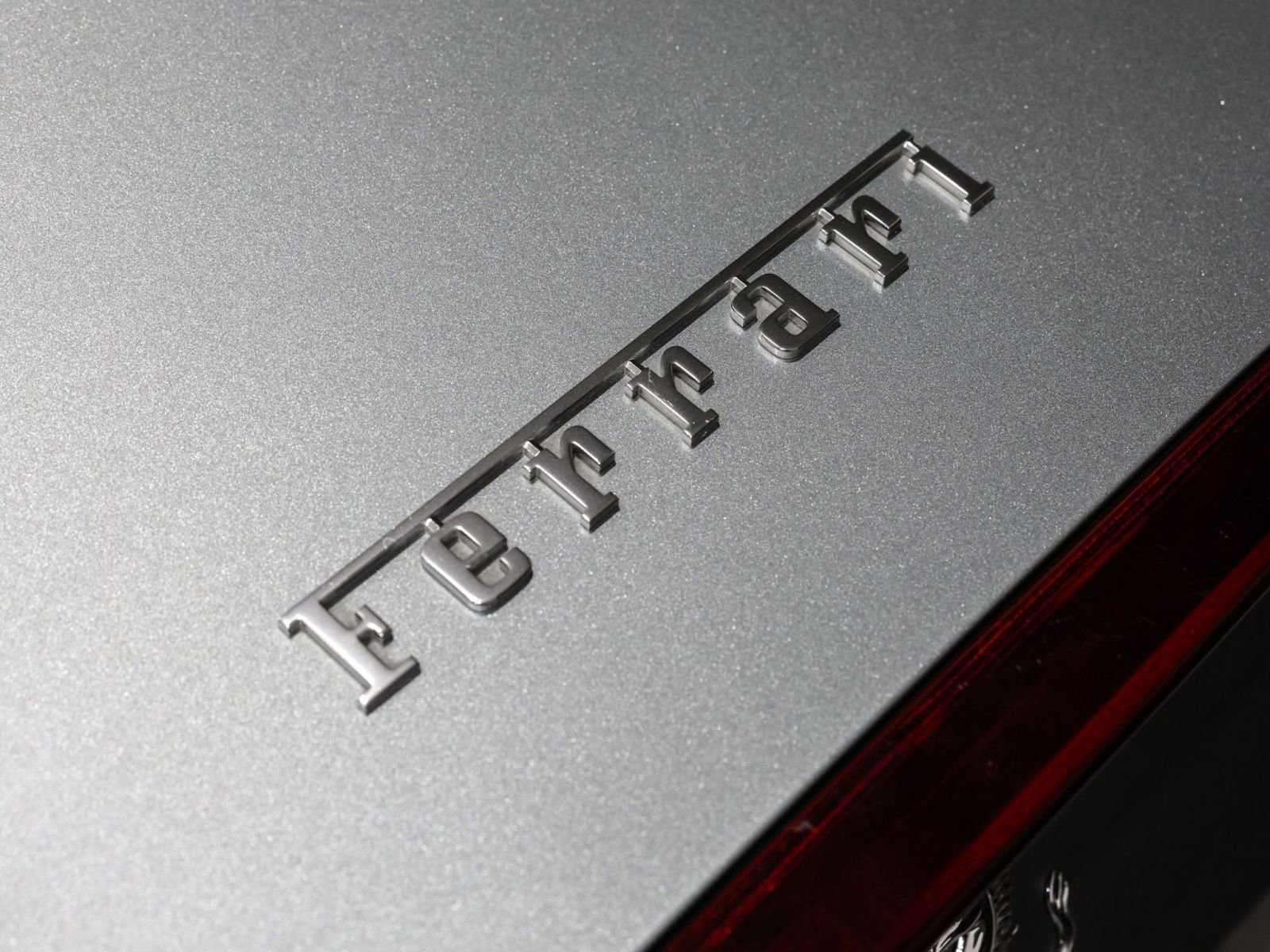 Used 2019 Ferrari Portofino RWD image 28