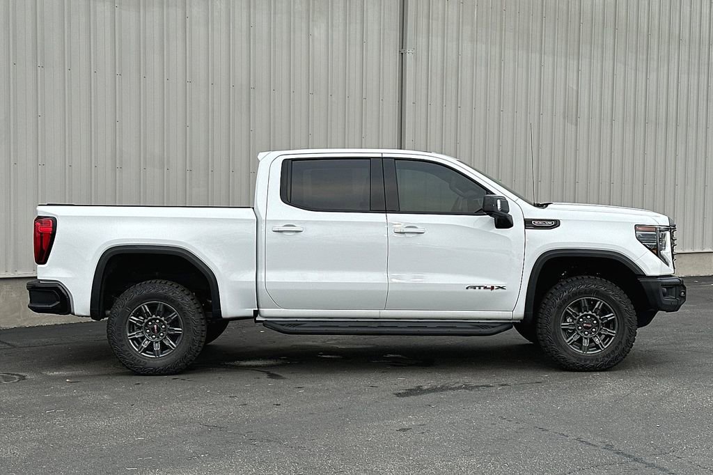 Used 2024 GMC Sierra 1500 AT4X image 4