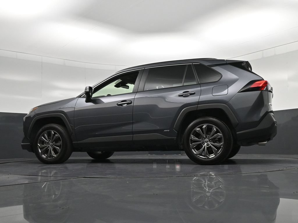 Used 2025 Toyota RAV4 XLE Premium w/ Weather Package AWD/4WD image 33