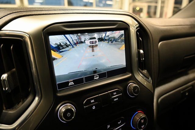 Used 2021 Chevrolet Silverado 1500 LT Trail Boss w/ Convenience Package II image 17