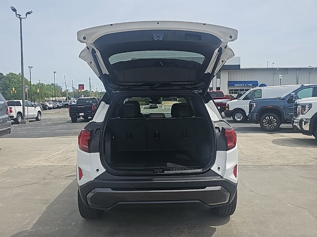 New 2026 GMC Terrain Elevation w/ Elevation Premium Package FWD image 6