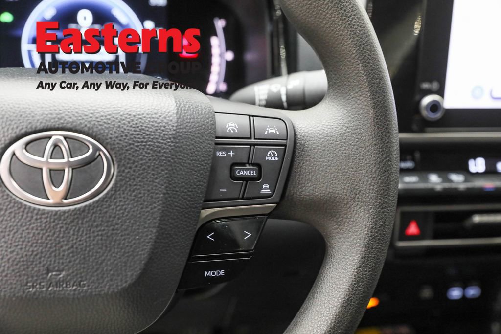 Used 2025 Toyota Camry LE image 16