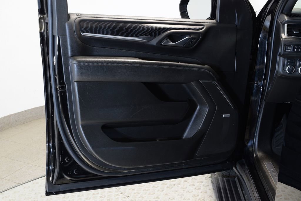 Used 2023 GMC Yukon Denali image 9