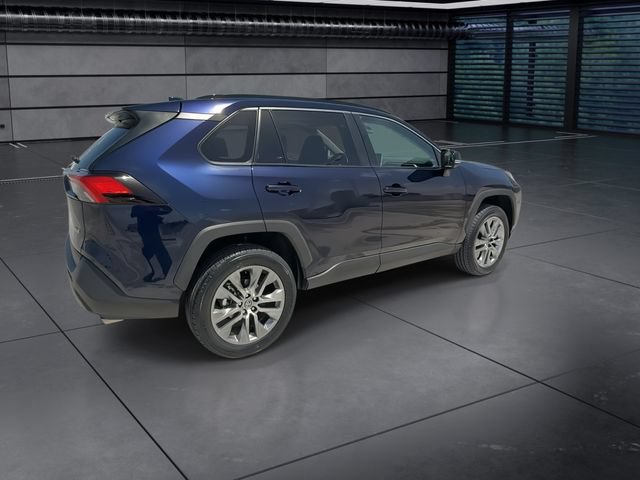 Used 2023 Toyota RAV4 XLE Premium FWD image 8