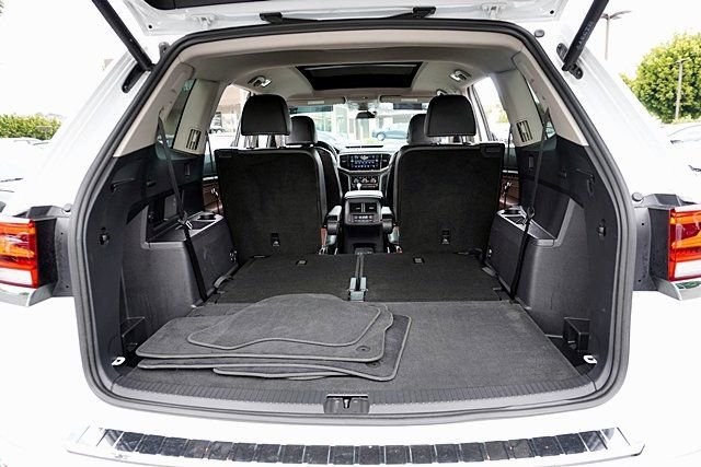 Used 2023 Volkswagen Atlas SEL Premium AWD/4WD image 13