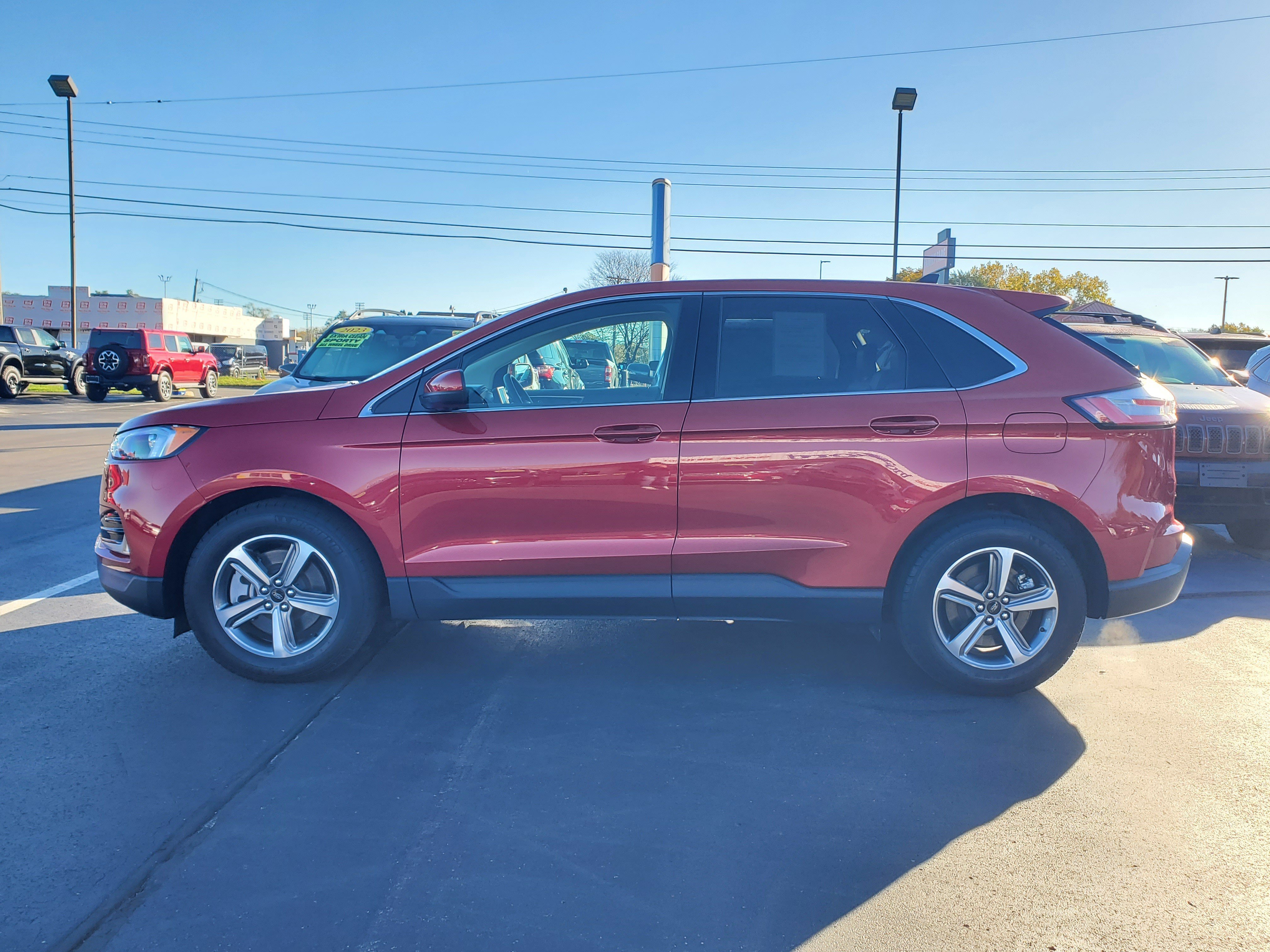 Used 2024 Ford Edge SEL w/ Convenience Package AWD/4WD image 4
