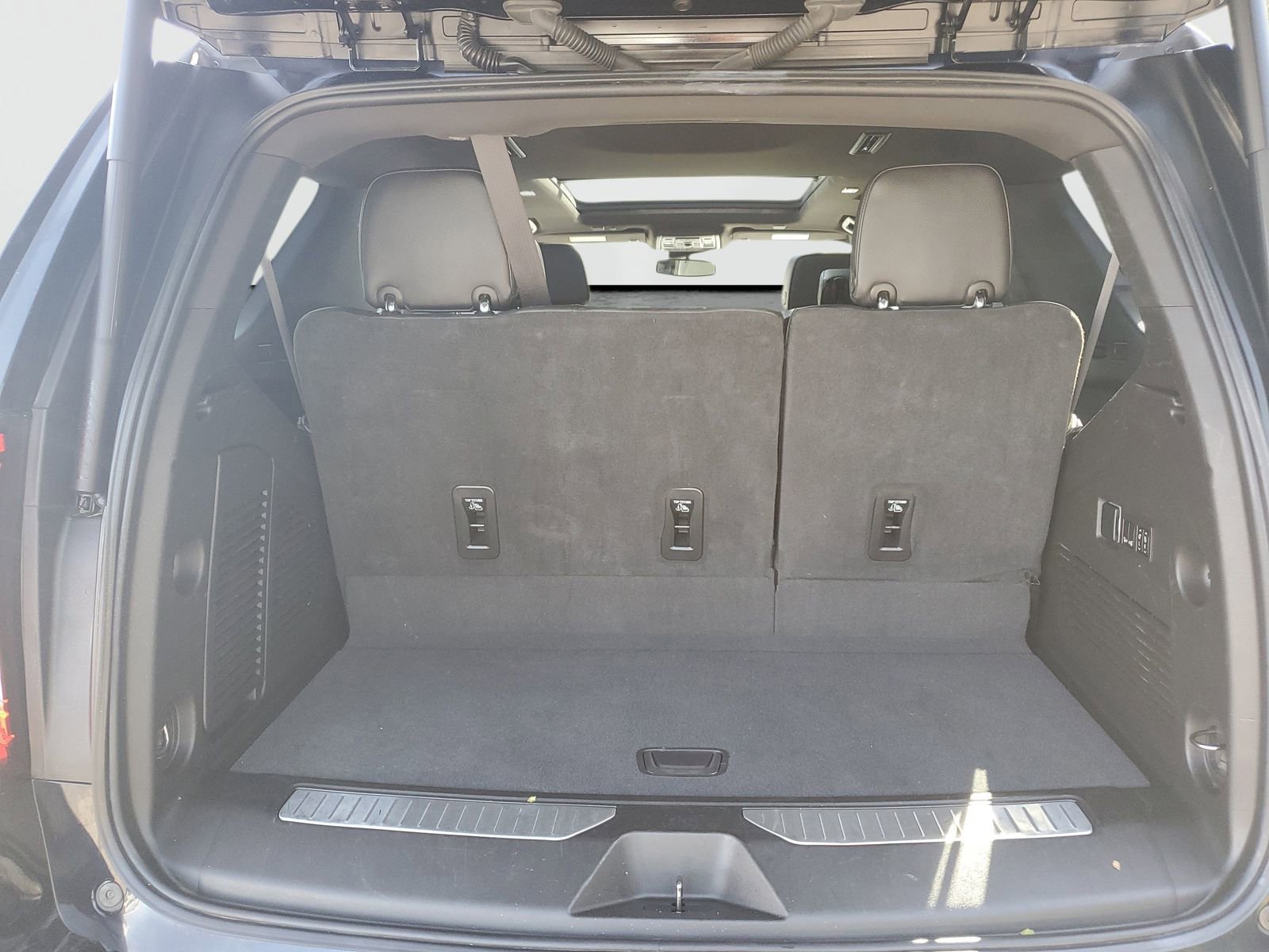 Used 2023 GMC Yukon Denali image 9