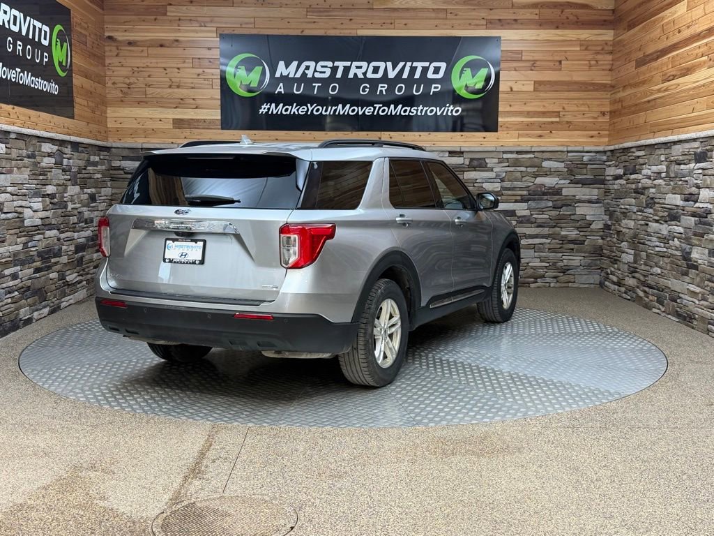 Used 2020 Ford Explorer XLT w/ Comfort Package image 9