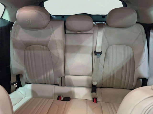 Used 2017 Maserati Levante S image 33