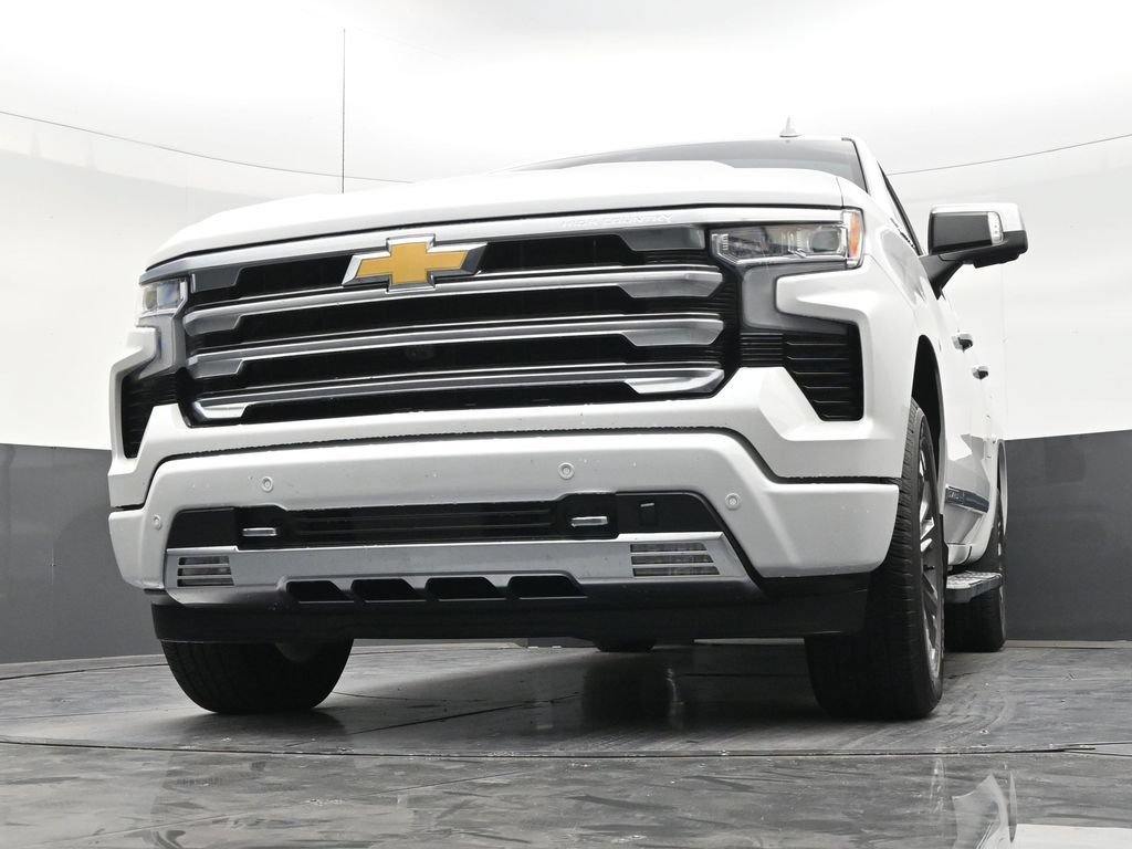 Used 2024 Chevrolet Silverado 1500 High Country w/ Technology Package RWD image 27
