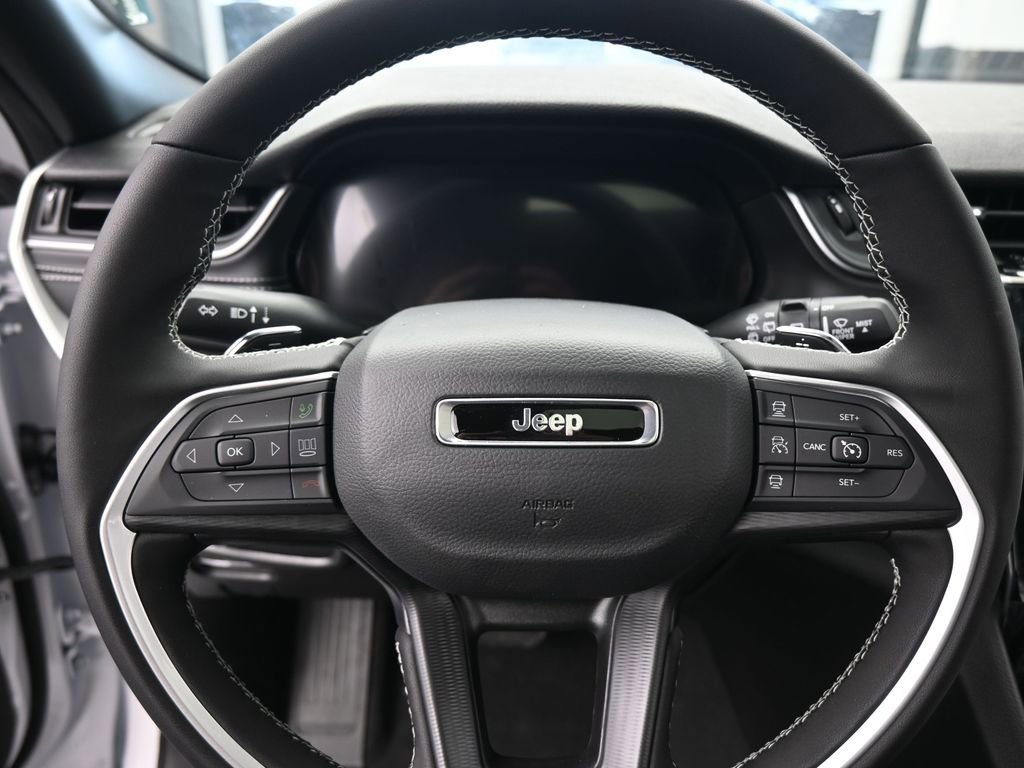 New 2026 Jeep Grand Cherokee Laredo X image 16