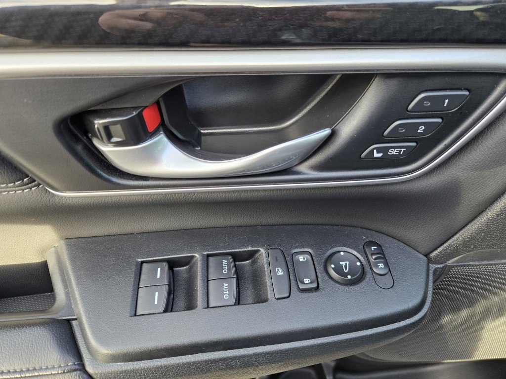 Used 2022 Honda CR-V Touring image 11