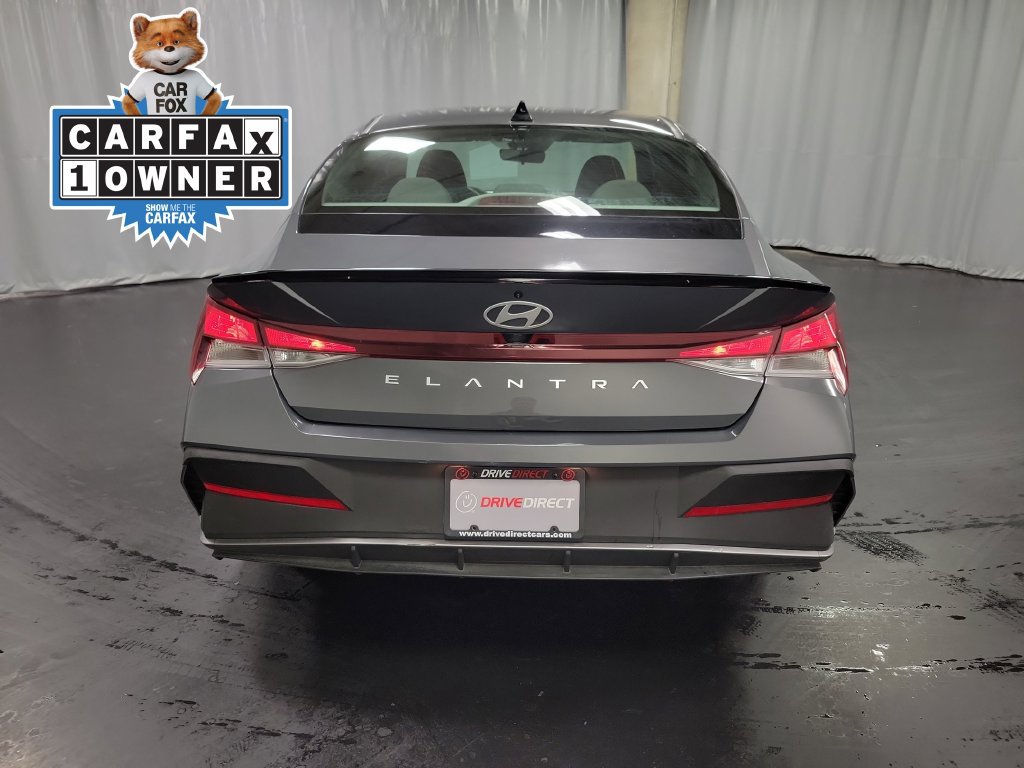 Used 2025 Hyundai Elantra Sport FWD image 7
