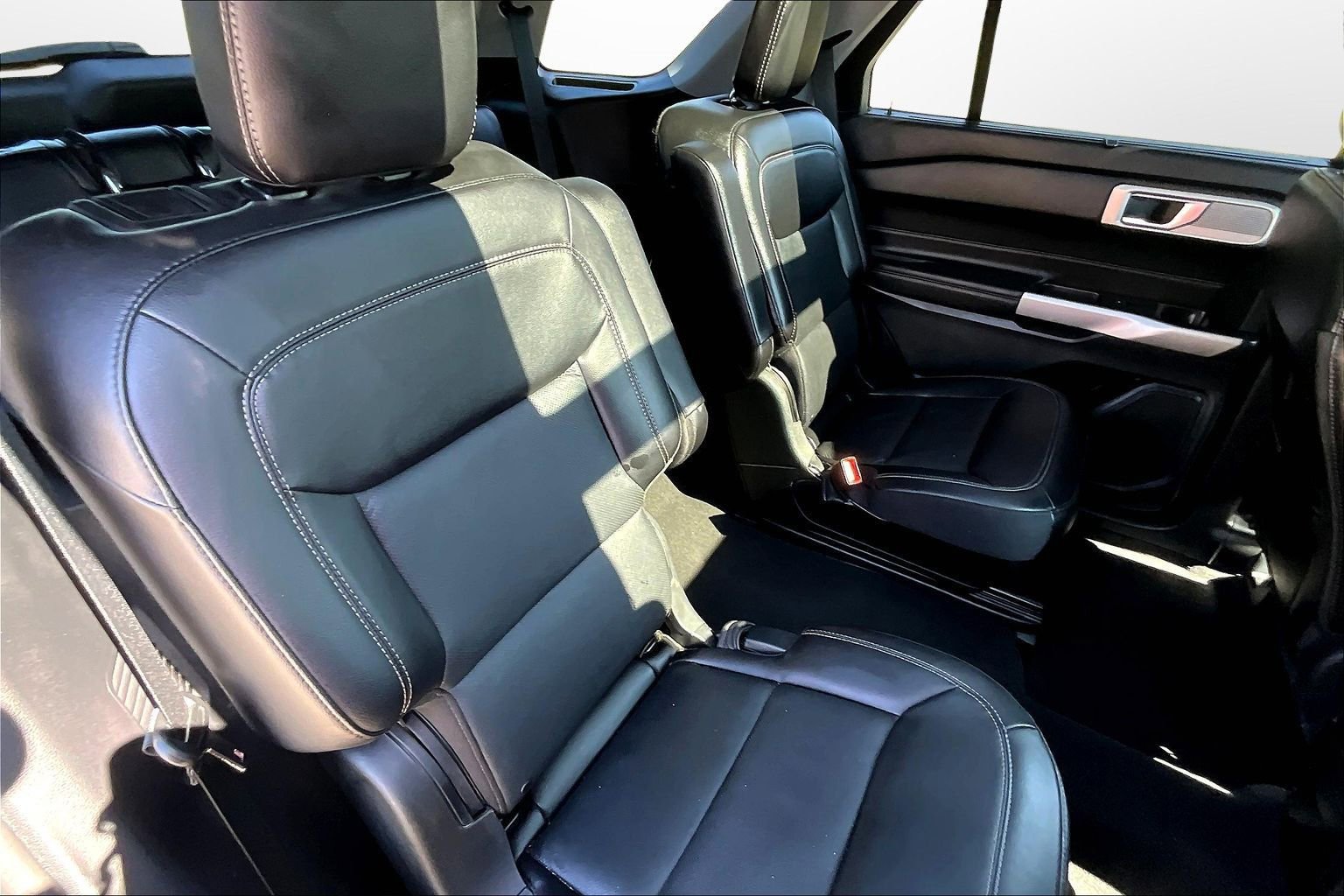 Used 2022 Ford Explorer Limited image 17