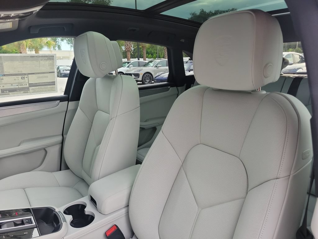 New 2026 Porsche Macan S AWD/4WD image 5