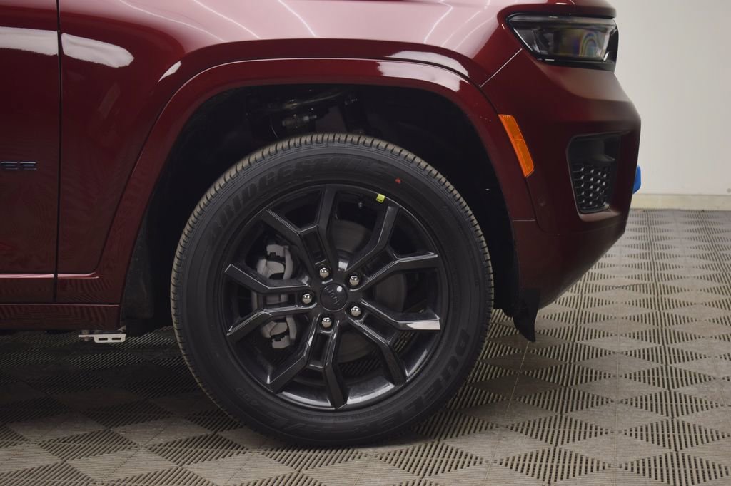 Used 2025 Jeep Grand Cherokee Limited 4xe image 6