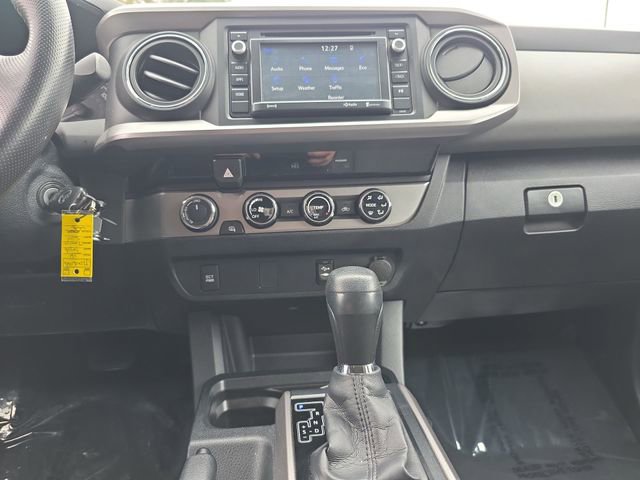 Used 2016 Toyota Tacoma SR5 w/ Towing Package image 35